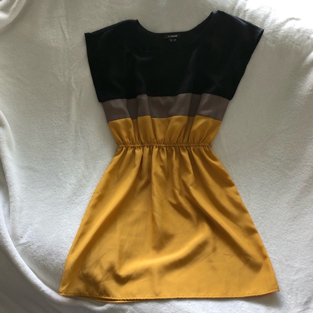 My Michelle casual dress size small